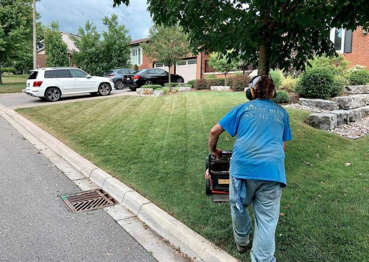 Lawn Care Oshawa